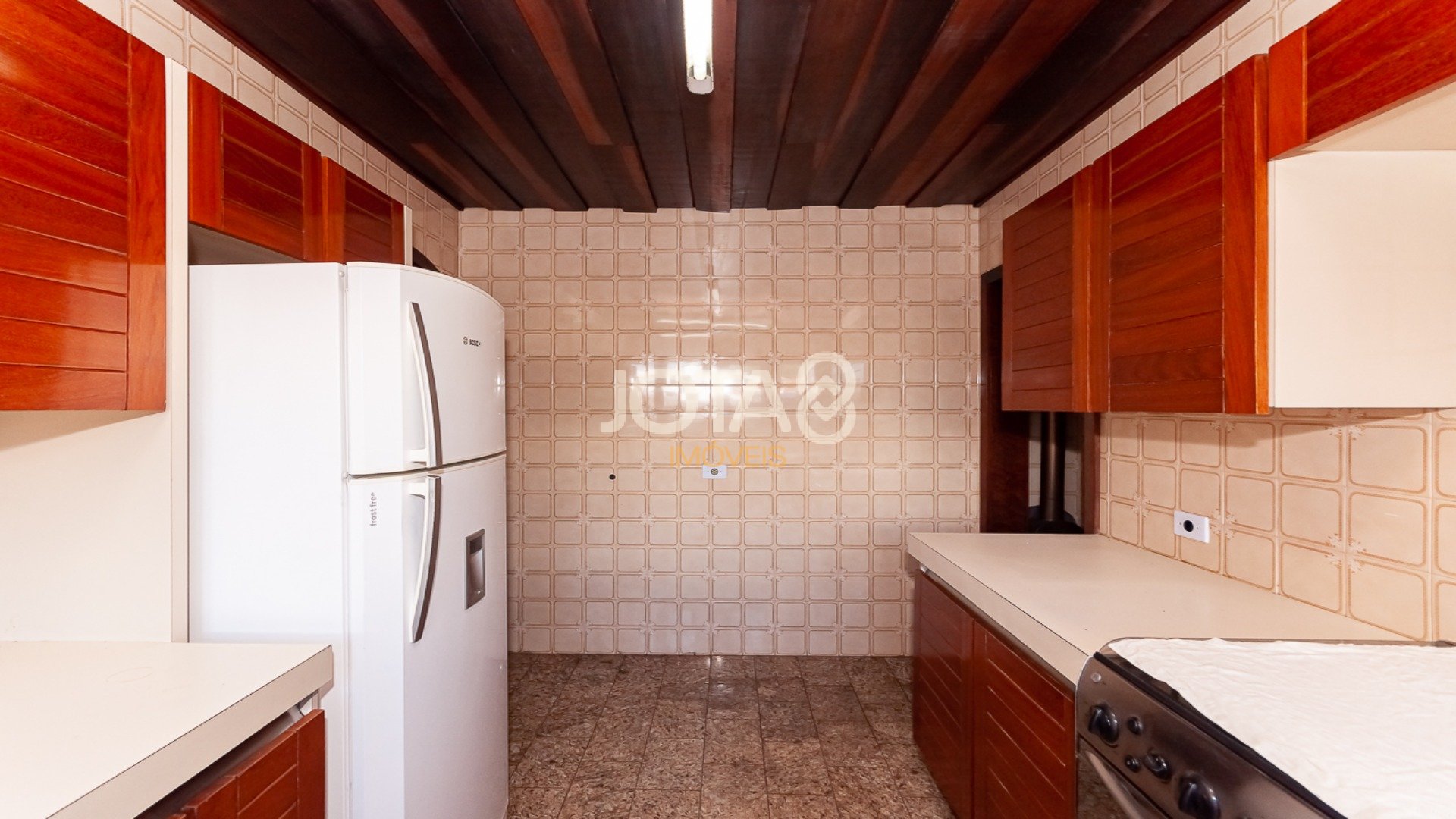 CASA COMERCIAL PARA LOCAÇÃO NO SEMINÁRIO - J8
