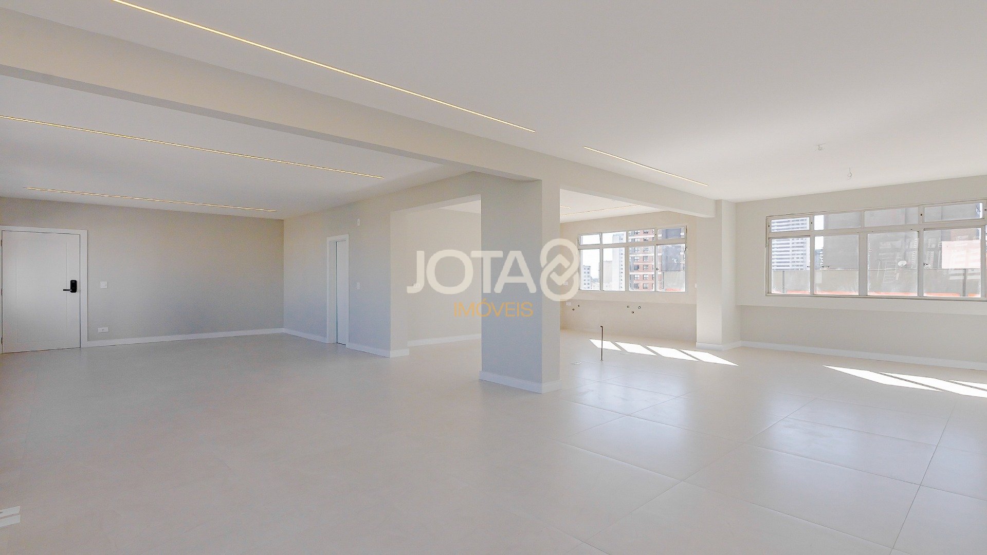 Foto de destaque Apartamento reformado com vista definitiva no batel