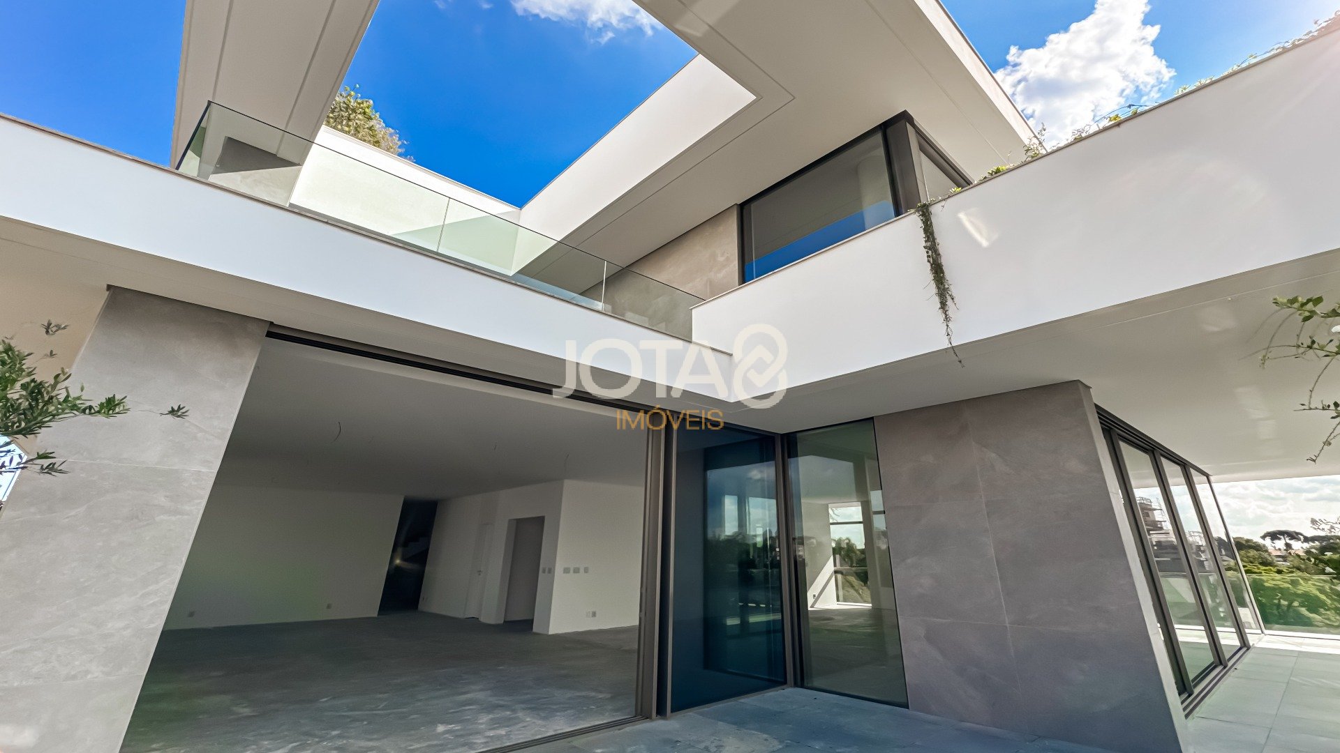 COBERTURA DUPLEX NOVA NO BATEL COM 04 SUITES - REVENDA HANAMI