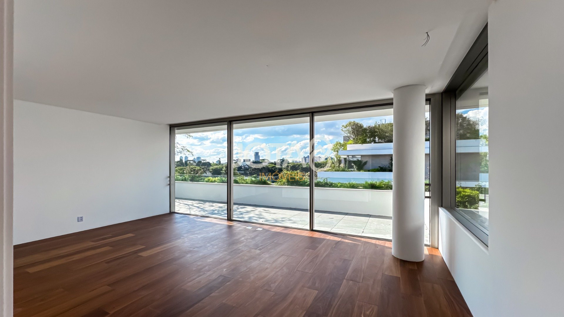 COBERTURA DUPLEX NOVA NO BATEL COM 04 SUITES - REVENDA HANAMI