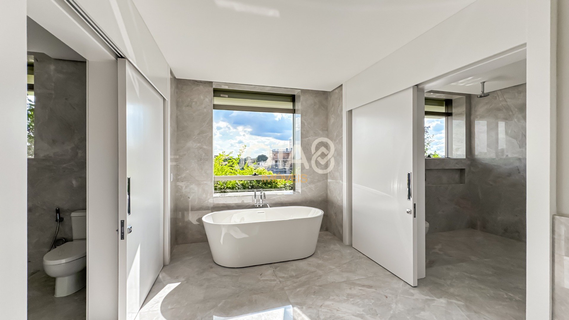 COBERTURA DUPLEX NOVA NO BATEL COM 04 SUITES - REVENDA HANAMI