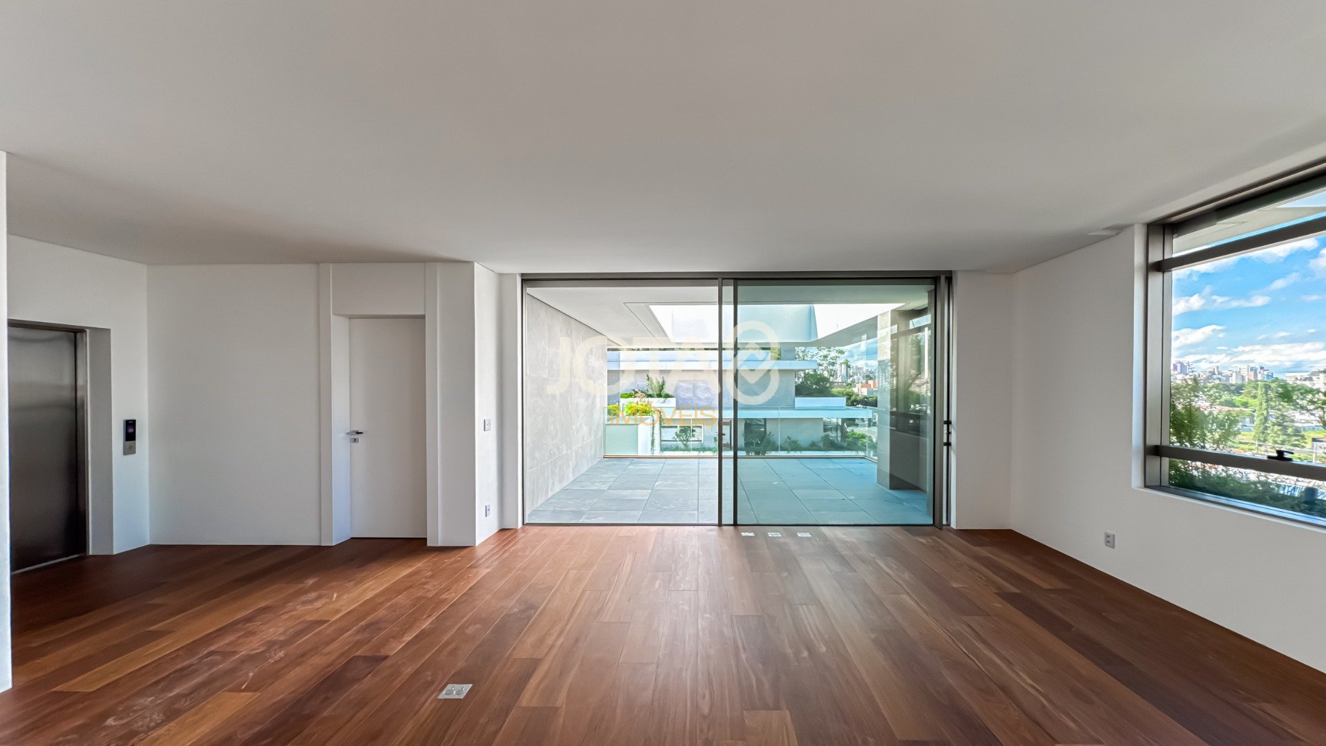 COBERTURA DUPLEX NOVA NO BATEL COM 04 SUITES - REVENDA HANAMI
