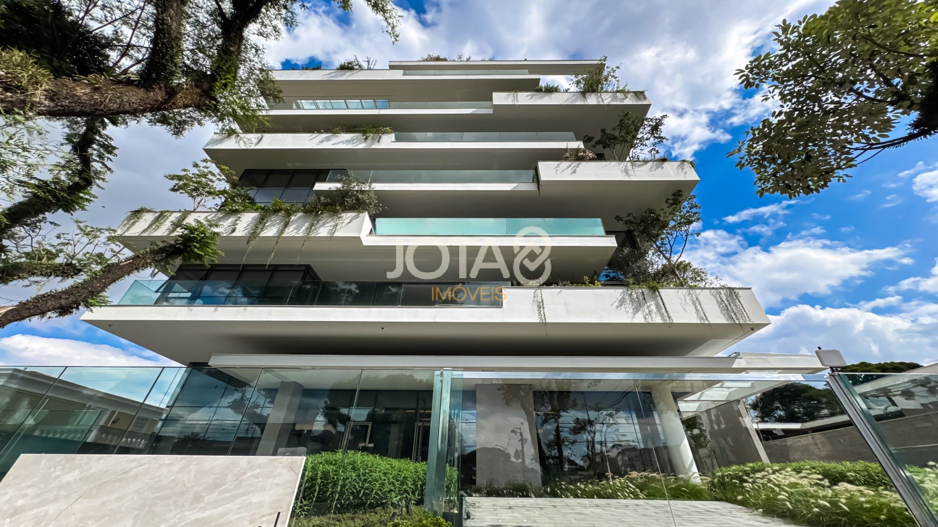 COBERTURA DUPLEX NOVA NO BATEL COM 04 SUITES - REVENDA HANAMI