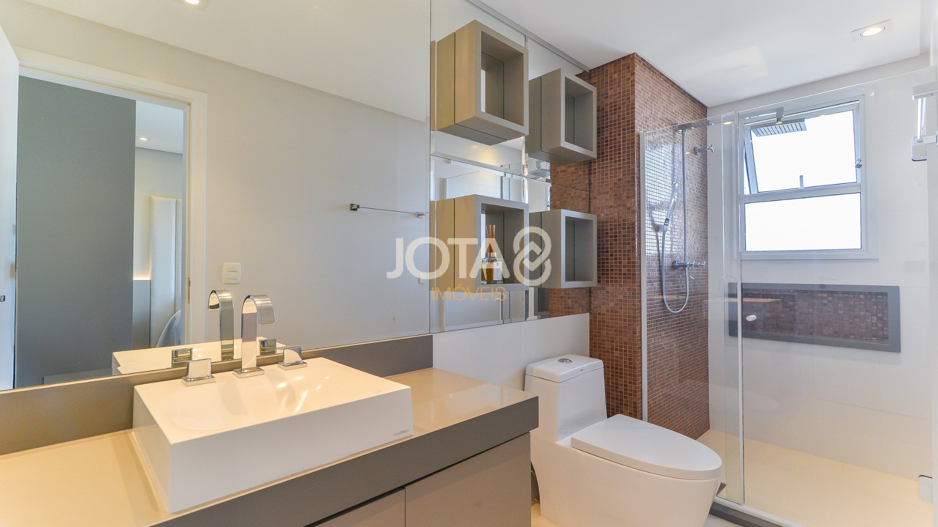 APARTAMENTO 3 SUITES  NO ECOVILE  EM ANDAR ALTO!