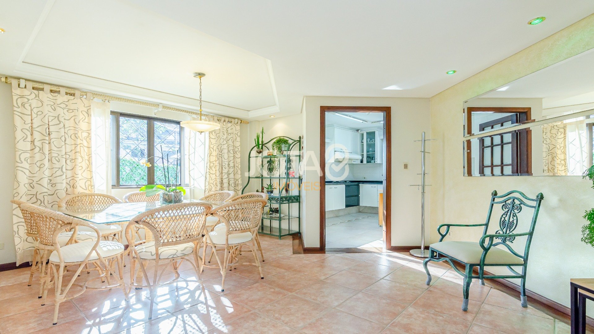 CASA RESIDENCIAL COMERCIAL NO JARDIM DAS AMÉRICAS