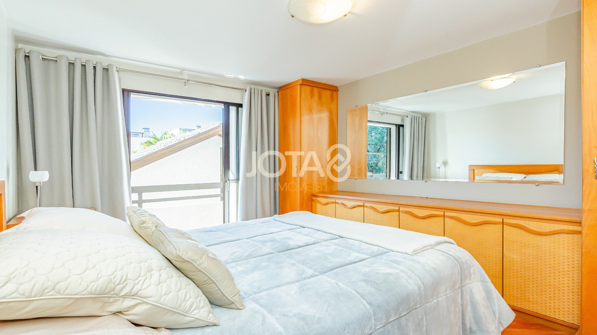 CASA RESIDENCIAL COMERCIAL NO JARDIM DAS AMÉRICAS
