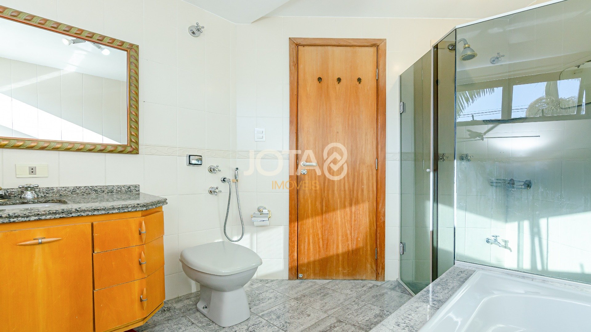 CASA RESIDENCIAL COMERCIAL NO JARDIM DAS AMÉRICAS