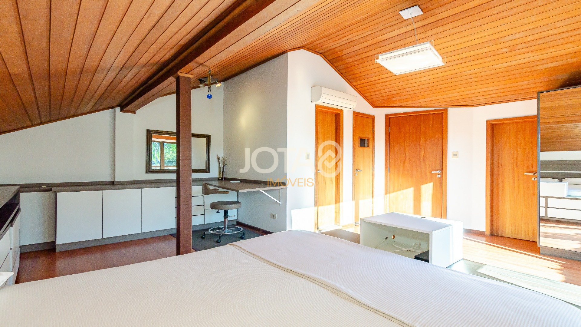 CASA RESIDENCIAL COMERCIAL NO JARDIM DAS AMÉRICAS