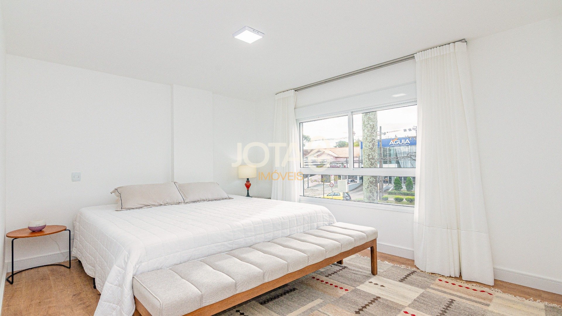 APARTAMENTO  3 QUARTOS, NO BATEL,  SEMI MOBILIADO