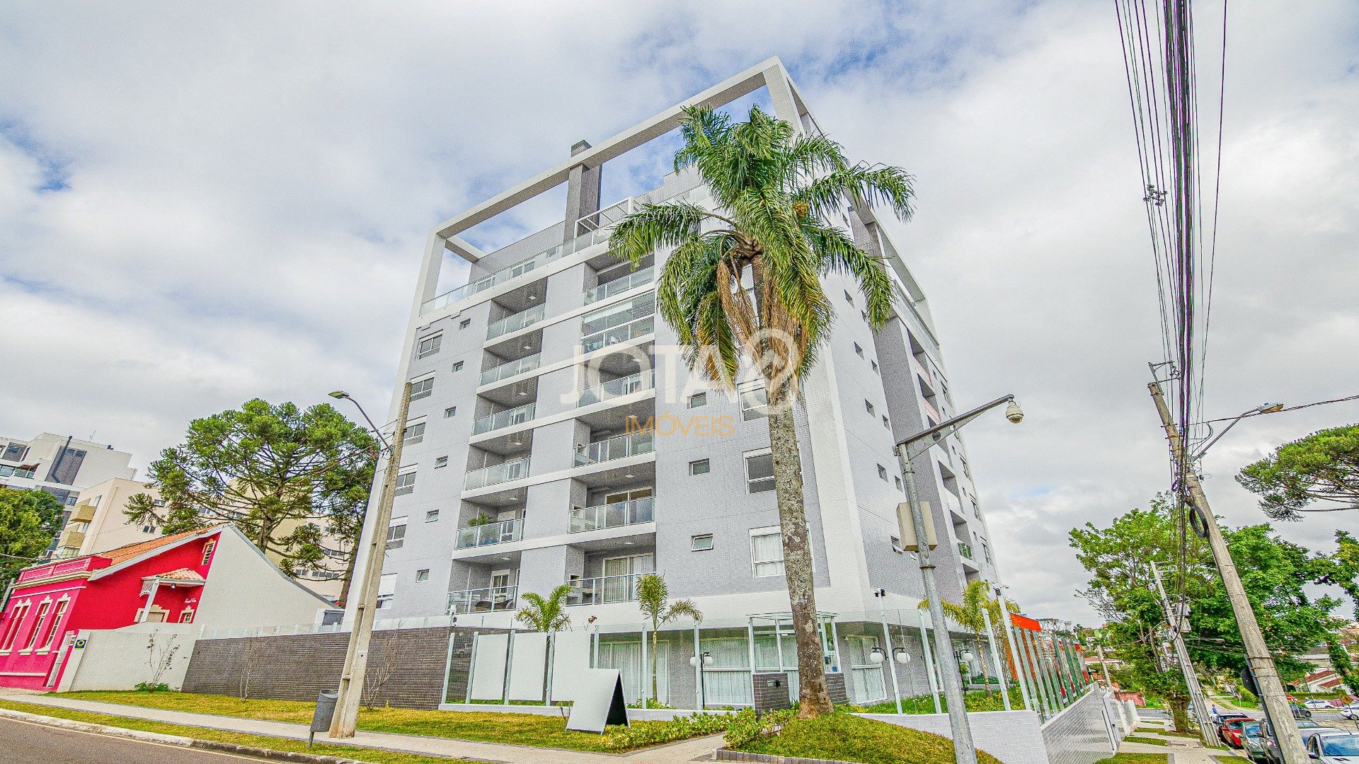 APARTAMENTO  3 QUARTOS, NO BATEL,  SEMI MOBILIADO