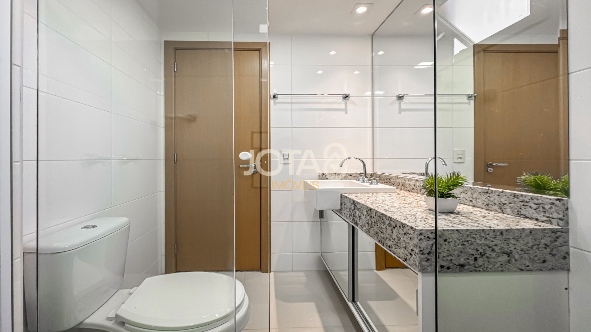 APARTAMENTO COM 3 QUARTOS EM CONDOMÍNIO CLUBE NO ECOVILLE!