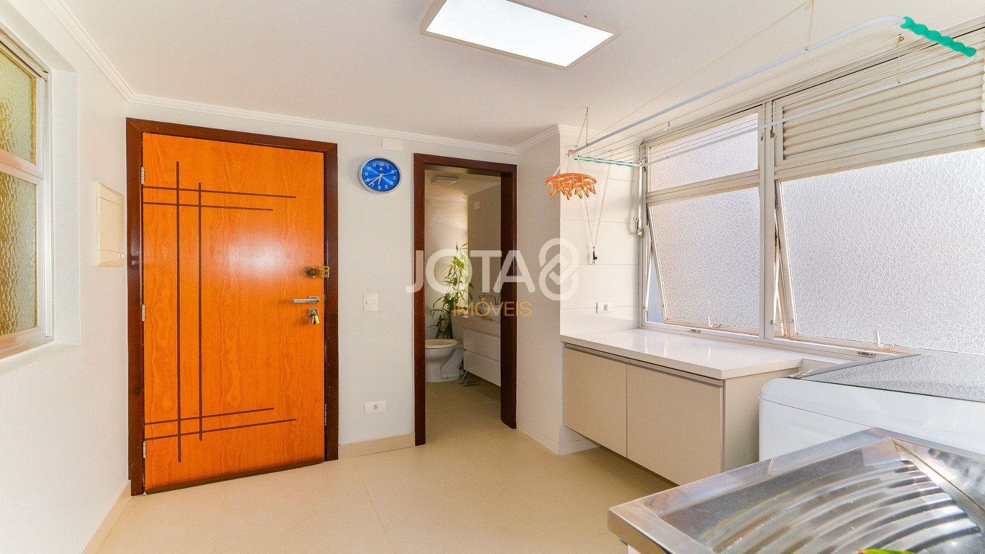 APARTAMENTO BIGORRILHO 3 DORMITÓRIOS E 2 VAGAS