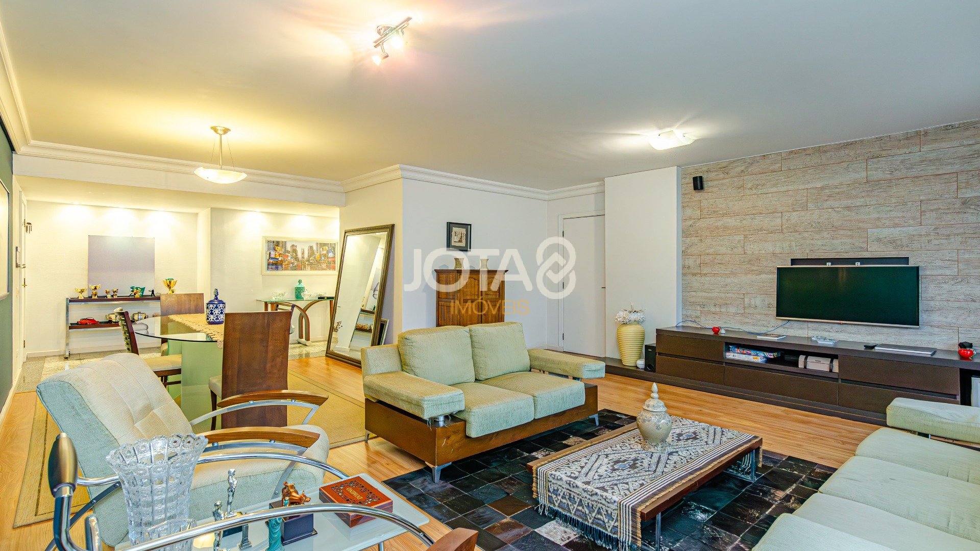 APARTAMENTO COM 3 SUÍTES E 2 VAGAS NO ÁGUA VERDE
