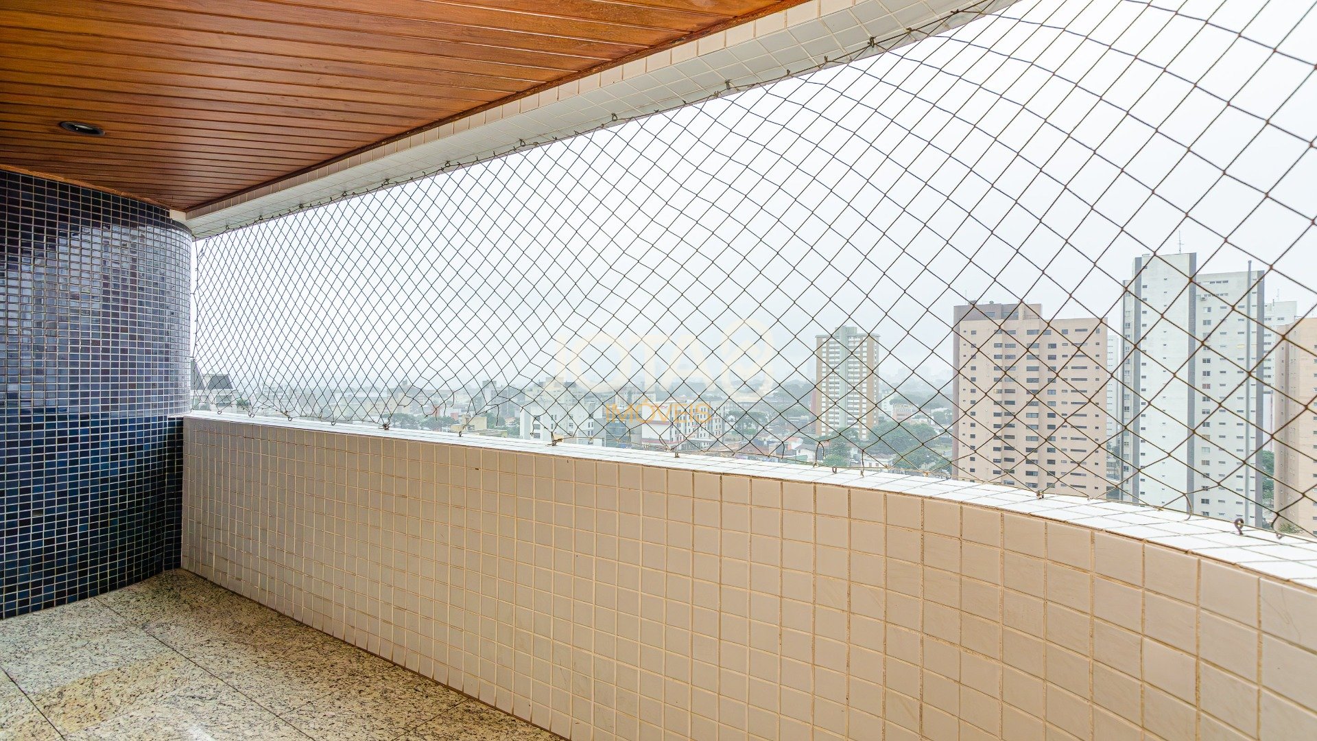 APARTAMENTO COM 3 SUÍTES E 2 VAGAS NO ÁGUA VERDE
