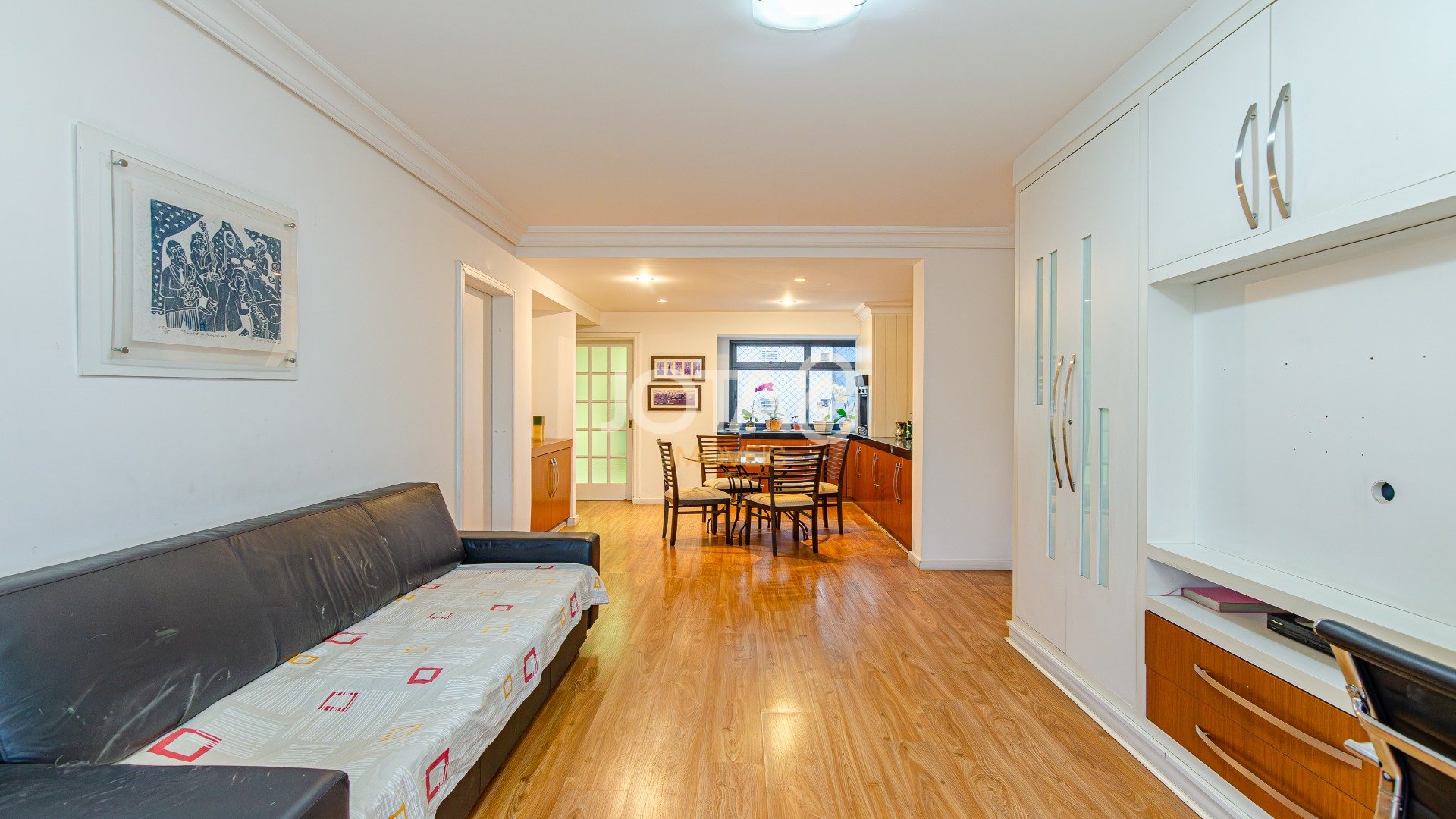 APARTAMENTO COM 3 SUÍTES E 2 VAGAS NO ÁGUA VERDE