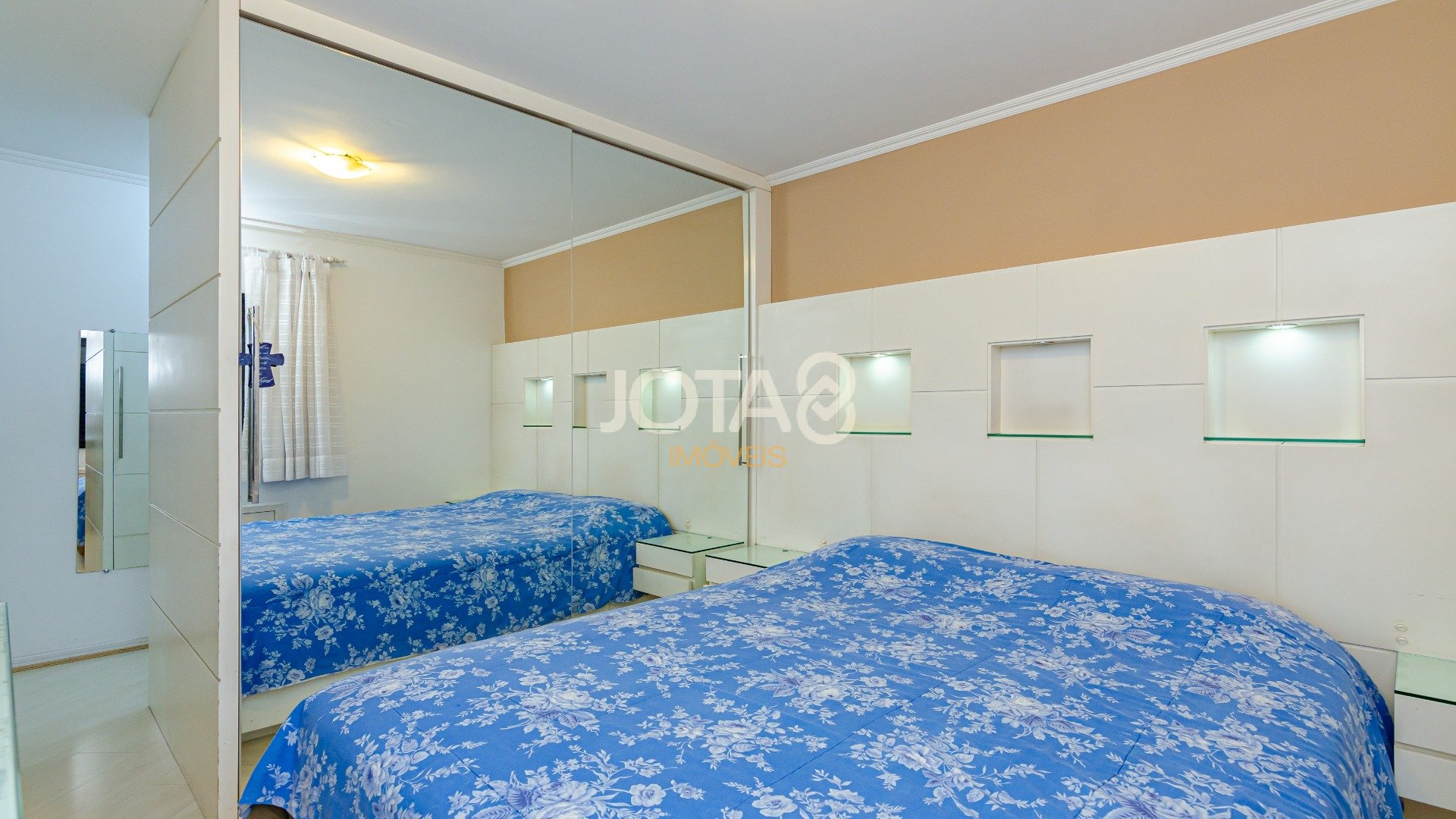 APARTAMENTO COM 3 SUÍTES E 2 VAGAS NO ÁGUA VERDE