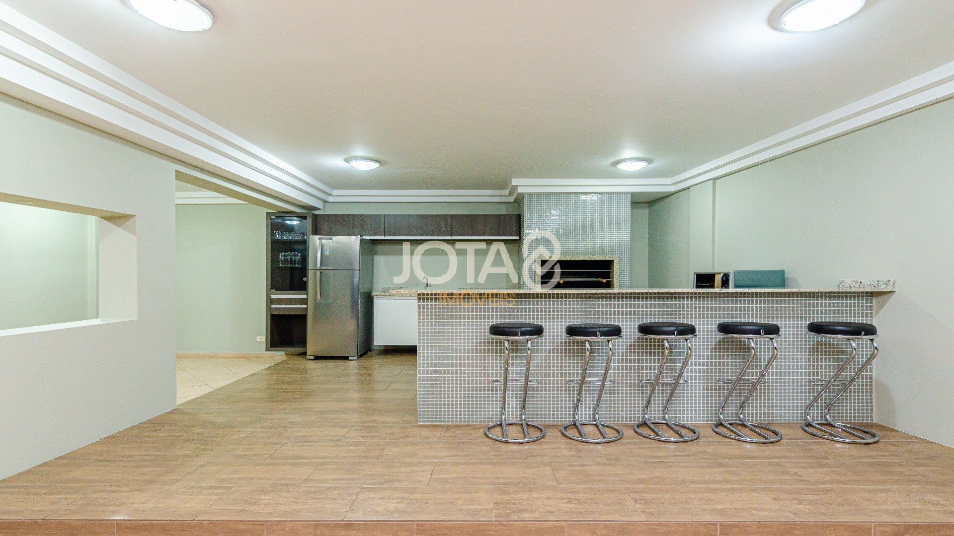 APARTAMENTO COM 3 SUÍTES E 2 VAGAS NO ÁGUA VERDE
