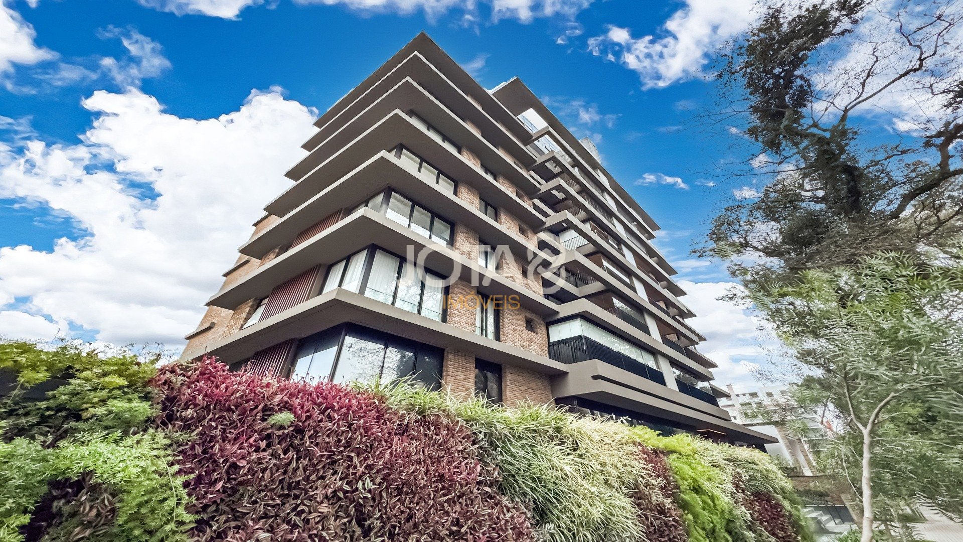 APARTAMENTO DE ALTO PADRÃO COM 3 SUÍTES NO JUVEVÊ!!