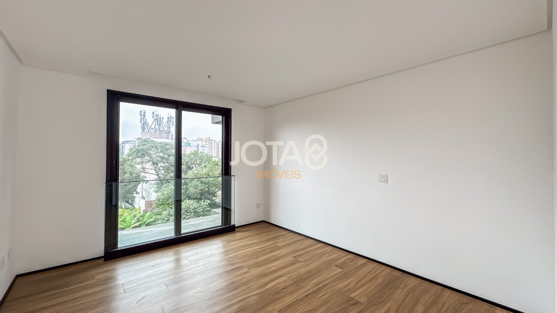 APARTAMENTO DE ALTO PADRÃO COM 3 SUÍTES NO JUVEVÊ!!