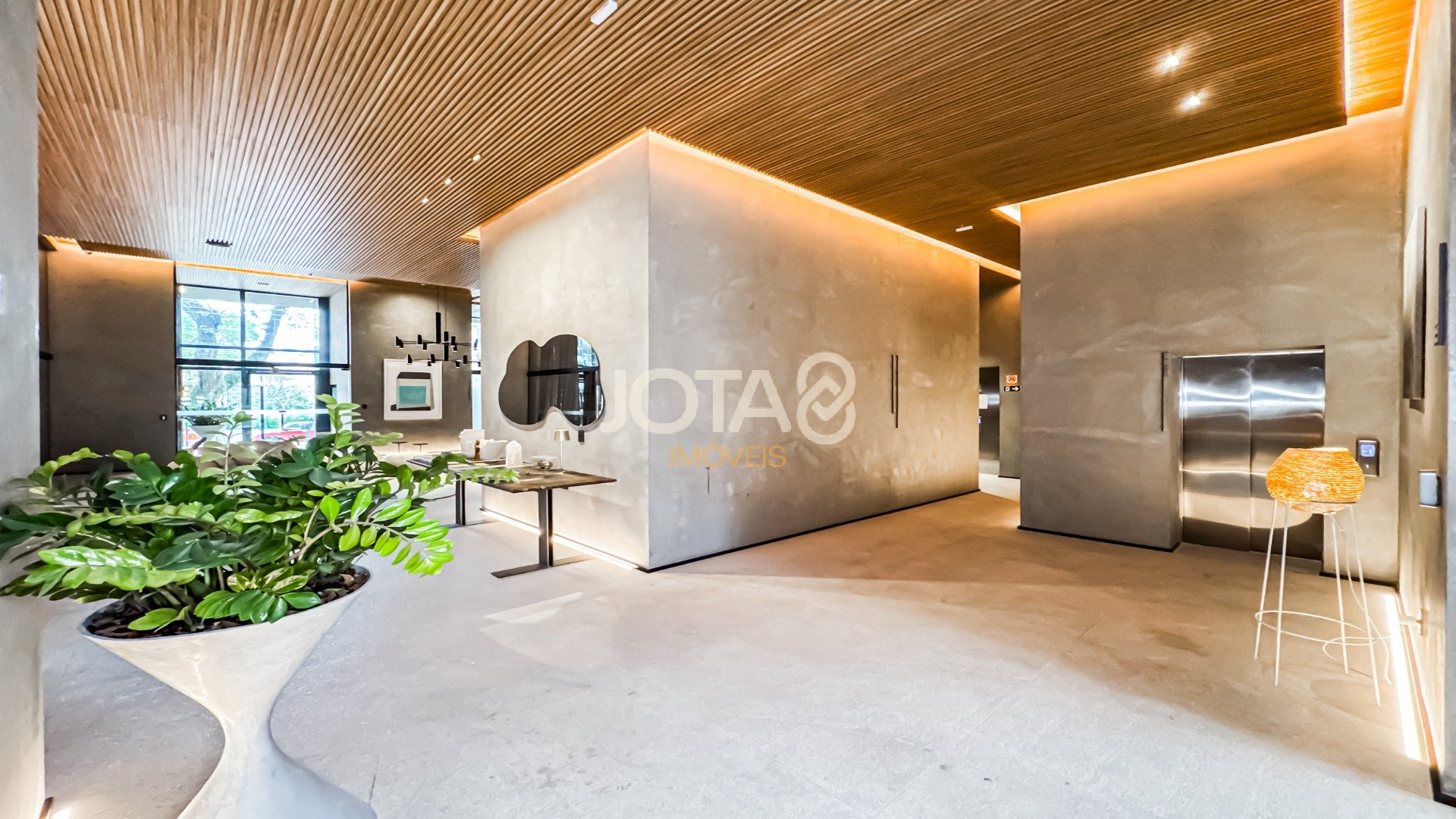 APARTAMENTO DE ALTO PADRÃO COM 3 SUÍTES NO JUVEVÊ!!