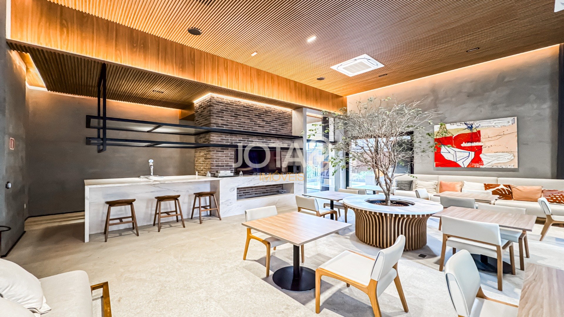 APARTAMENTO DE ALTO PADRÃO COM 3 SUÍTES NO JUVEVÊ!!