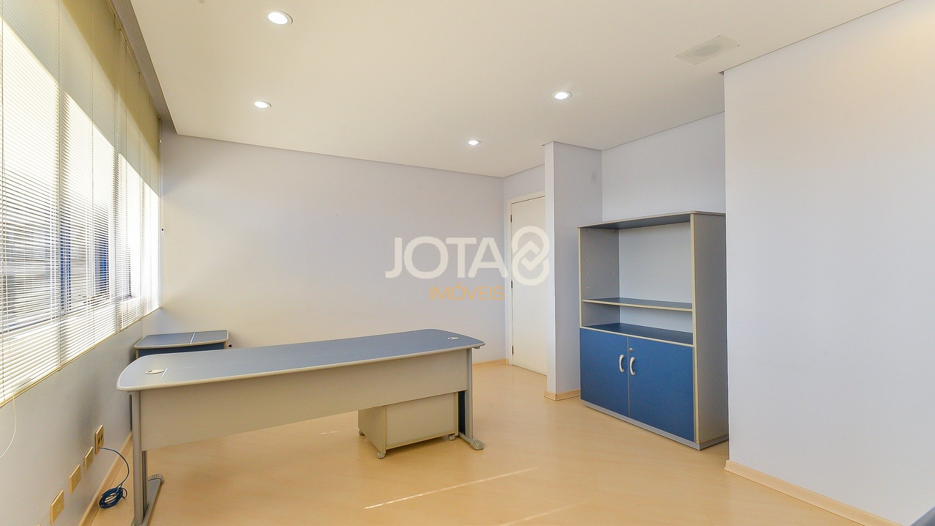 SALA COMERCIAL NO WEST CENTER, BIGORRILHO!