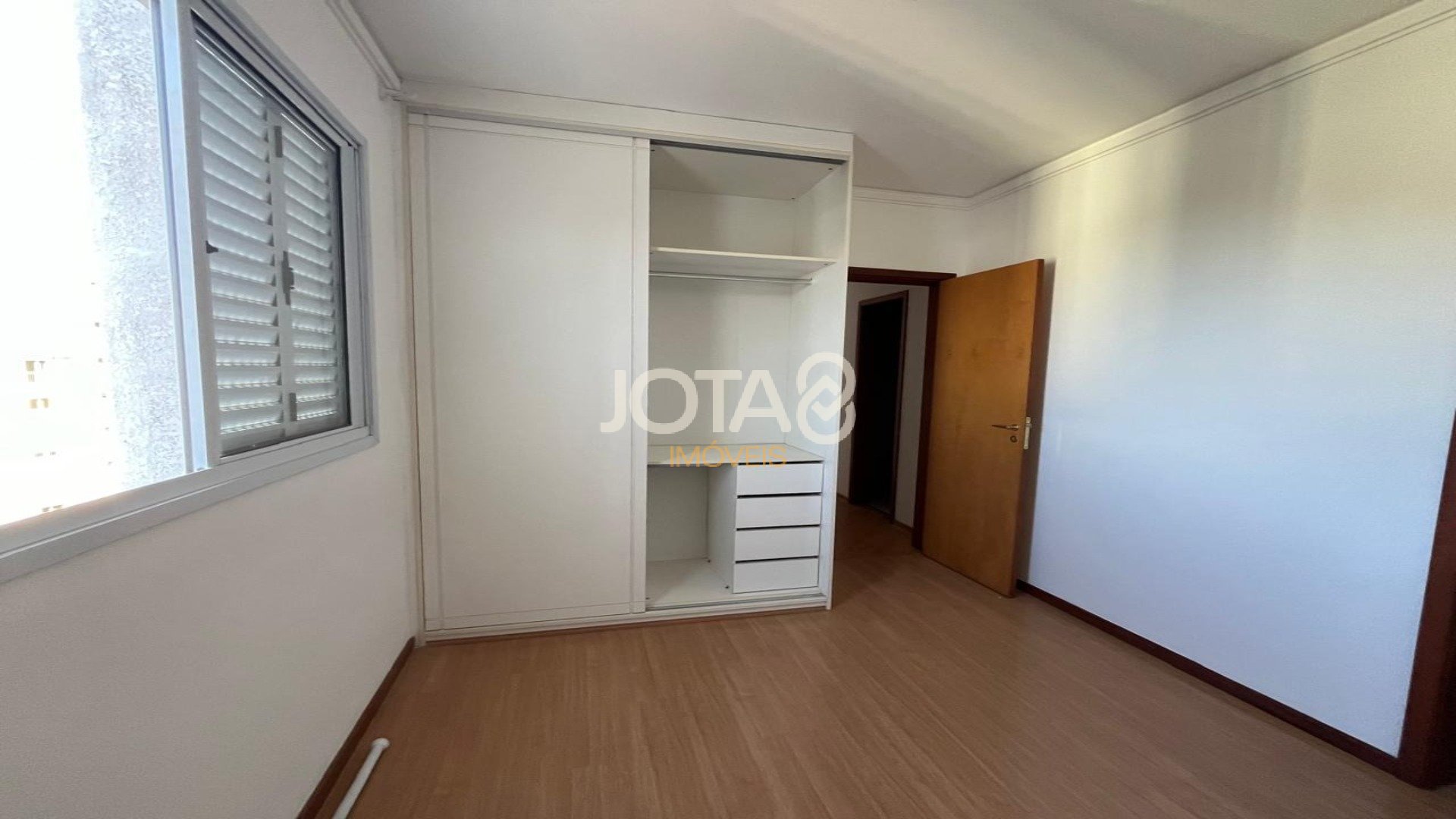 APARTAMENTO 2 QUARTOS NO MELHOR DO BATEL