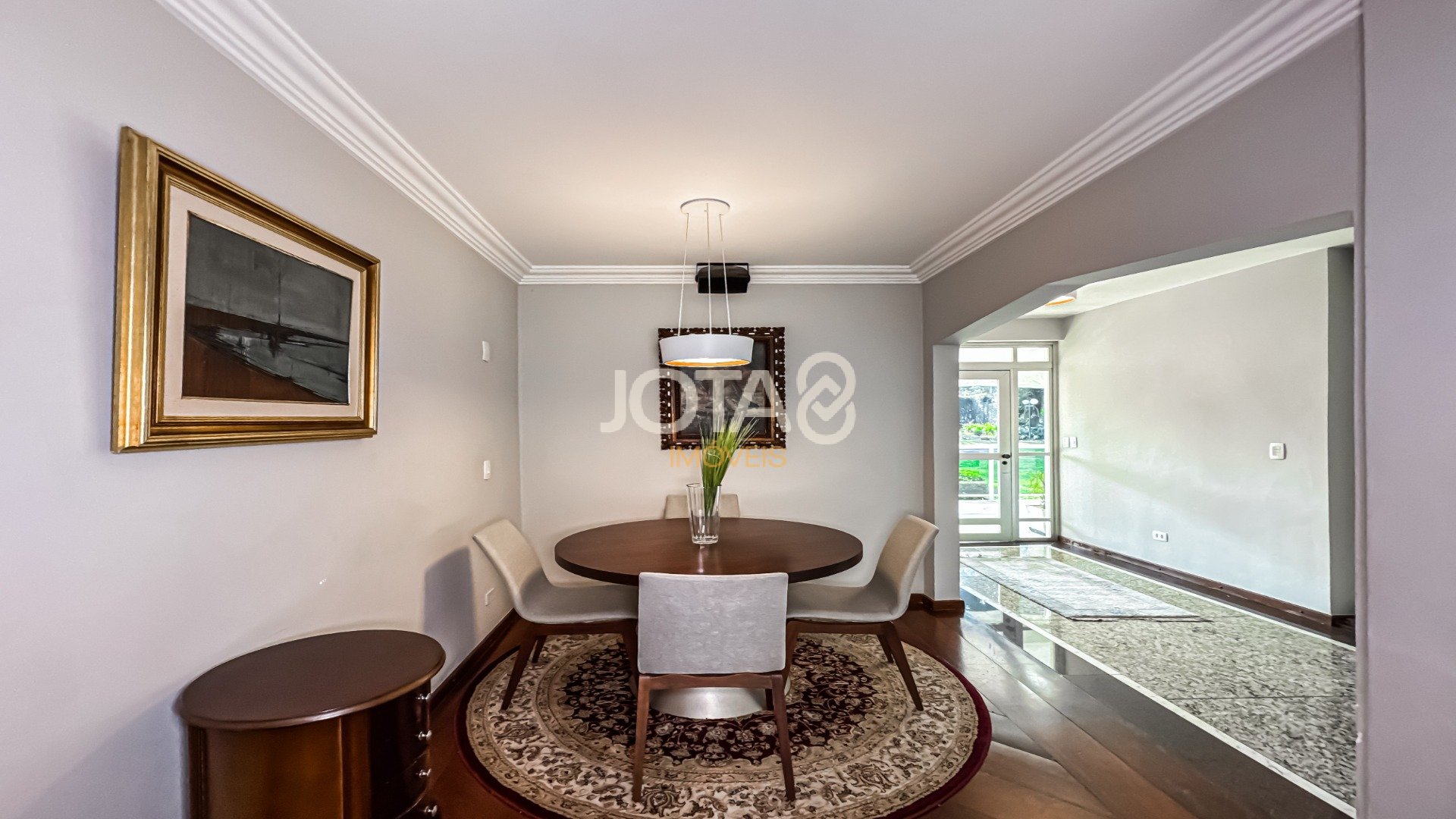 CASA COM AMPLO TERRENO NO PILARZINHO