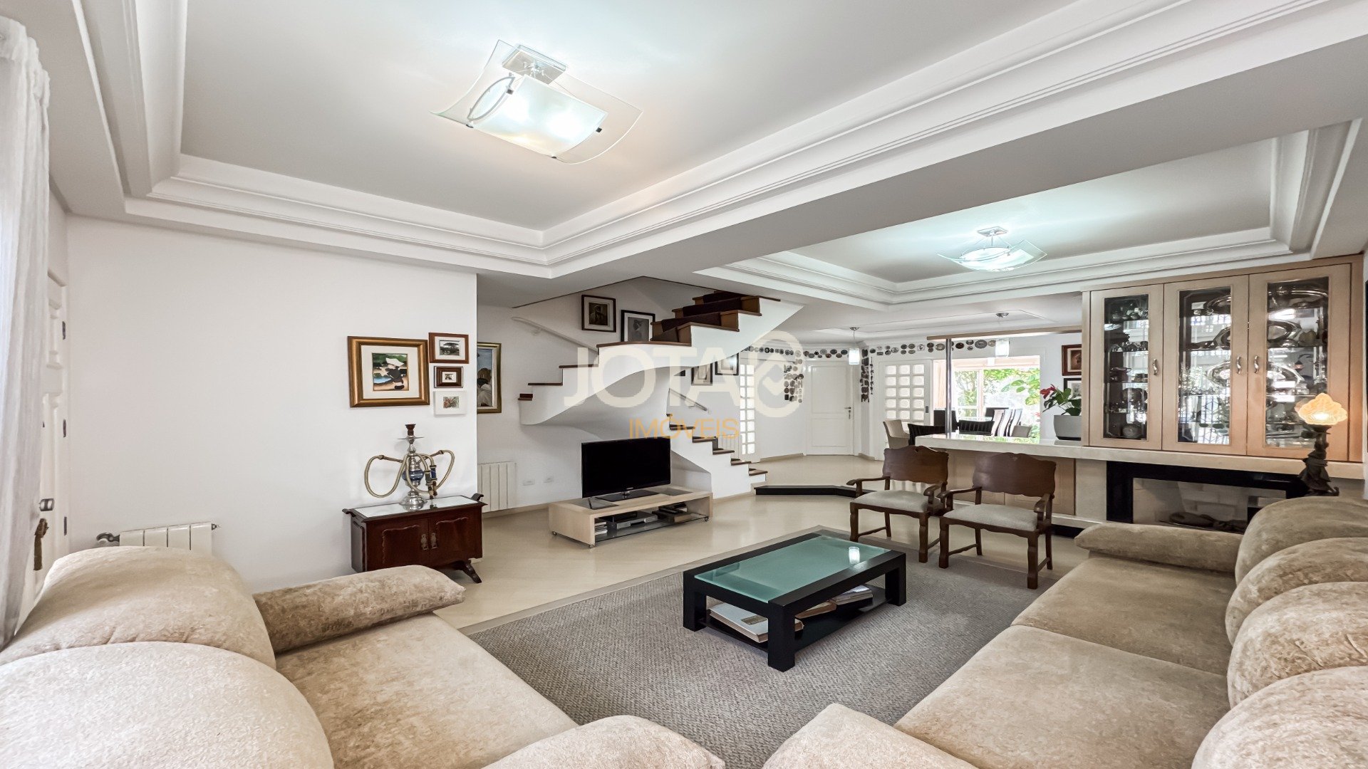 CASA COM 3 SUÍTES EM SANTA FELICIDADE
