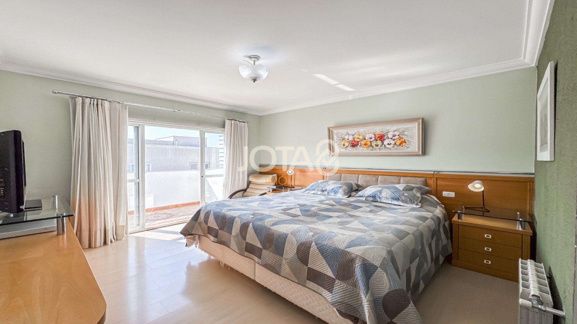 CASA COM 3 SUÍTES EM SANTA FELICIDADE