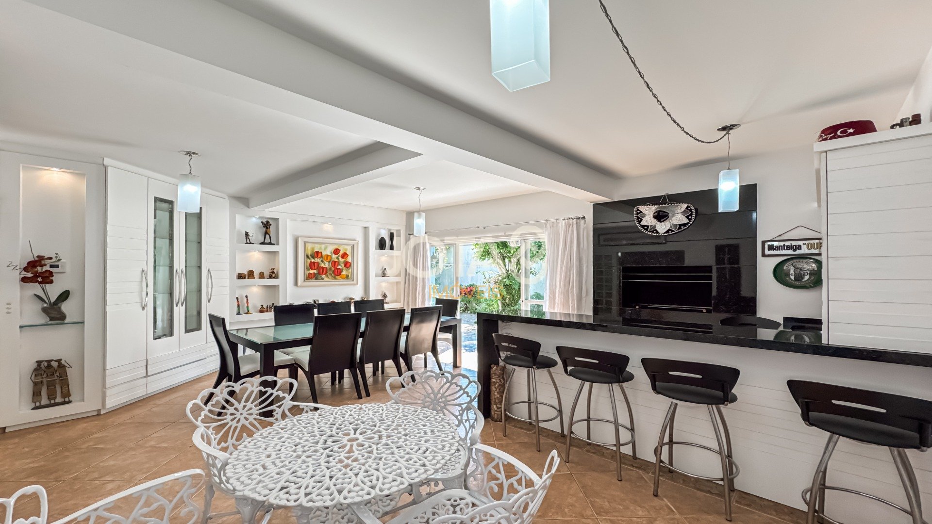 CASA COM 3 SUÍTES EM SANTA FELICIDADE