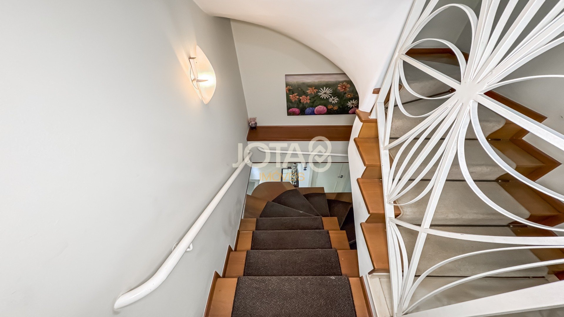 CASA COM 3 SUÍTES EM SANTA FELICIDADE
