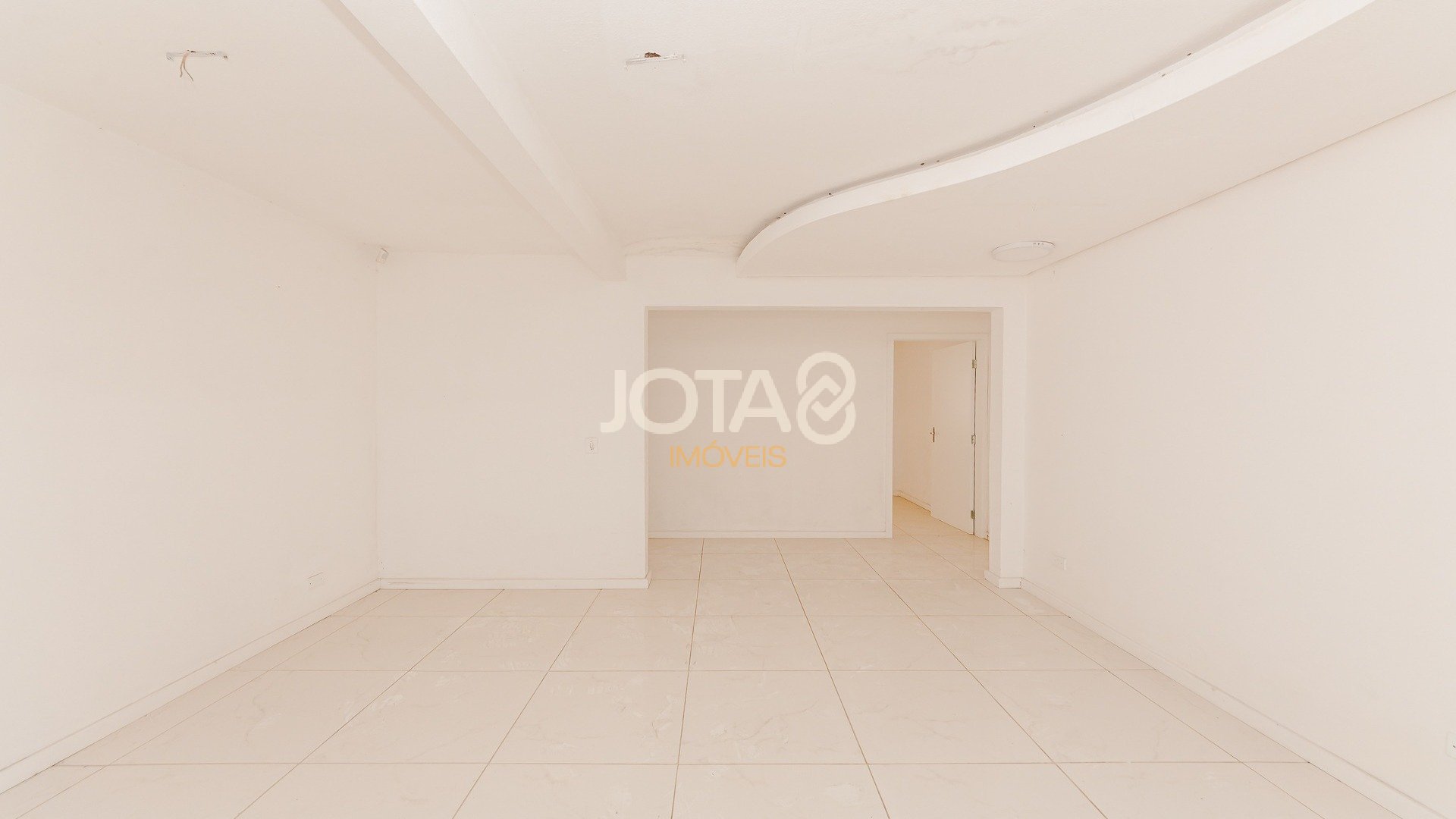 CASA COMERCIAL EM LOCALIZAÇÃO ESTRATÉGICA NO BIGORRILHO