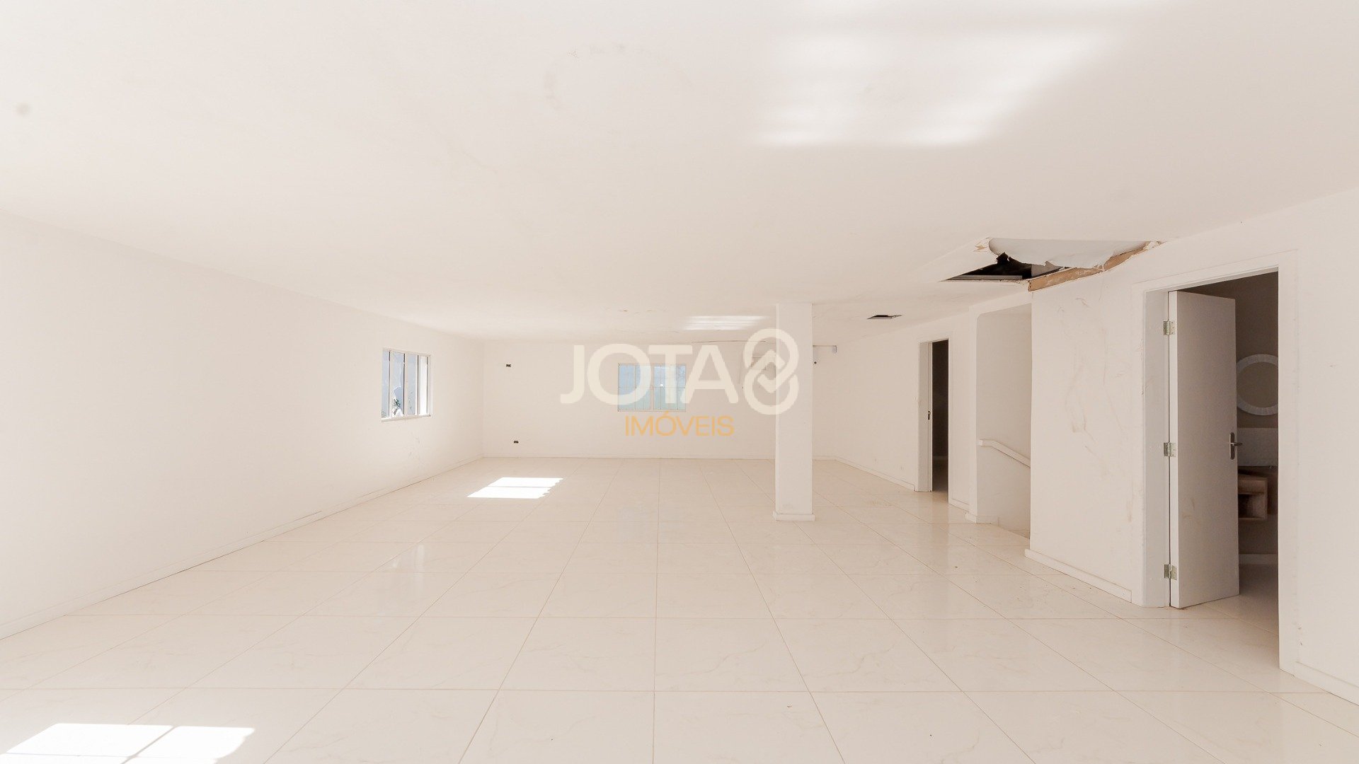 CASA COMERCIAL EM LOCALIZAÇÃO ESTRATÉGICA NO BIGORRILHO