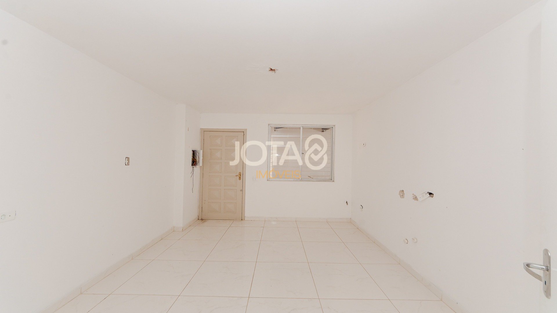 CASA COMERCIAL EM LOCALIZAÇÃO ESTRATÉGICA NO BIGORRILHO