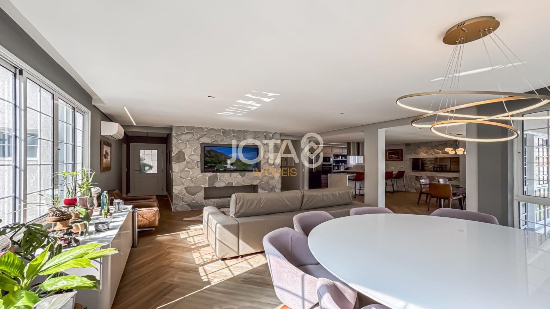 CASA EM CONDOMINÍNIO 3 QUARTOS NA EDUARDO SPRADA