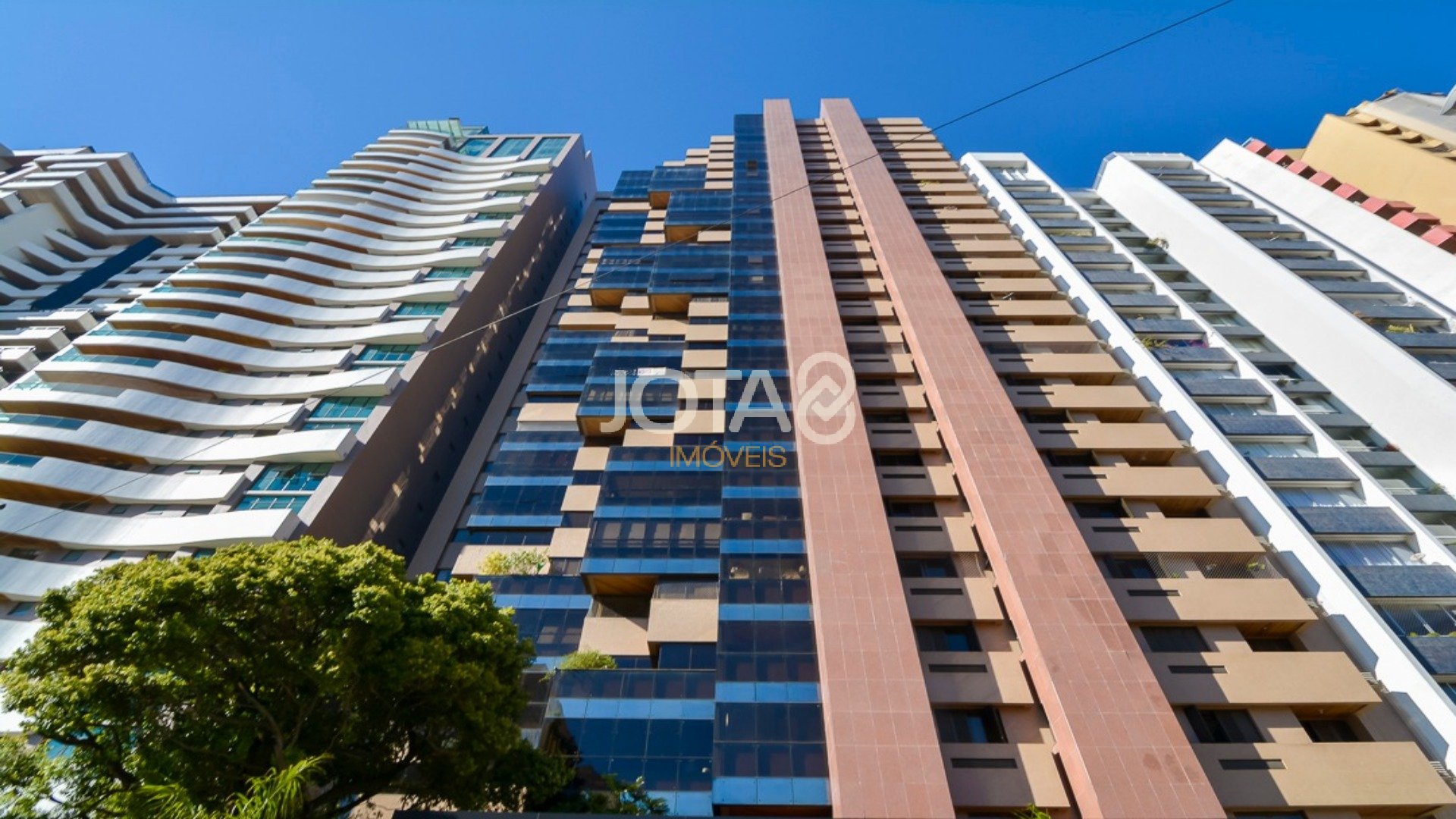 APARTAMENTO NO RIO HUDSON,  BATEL!