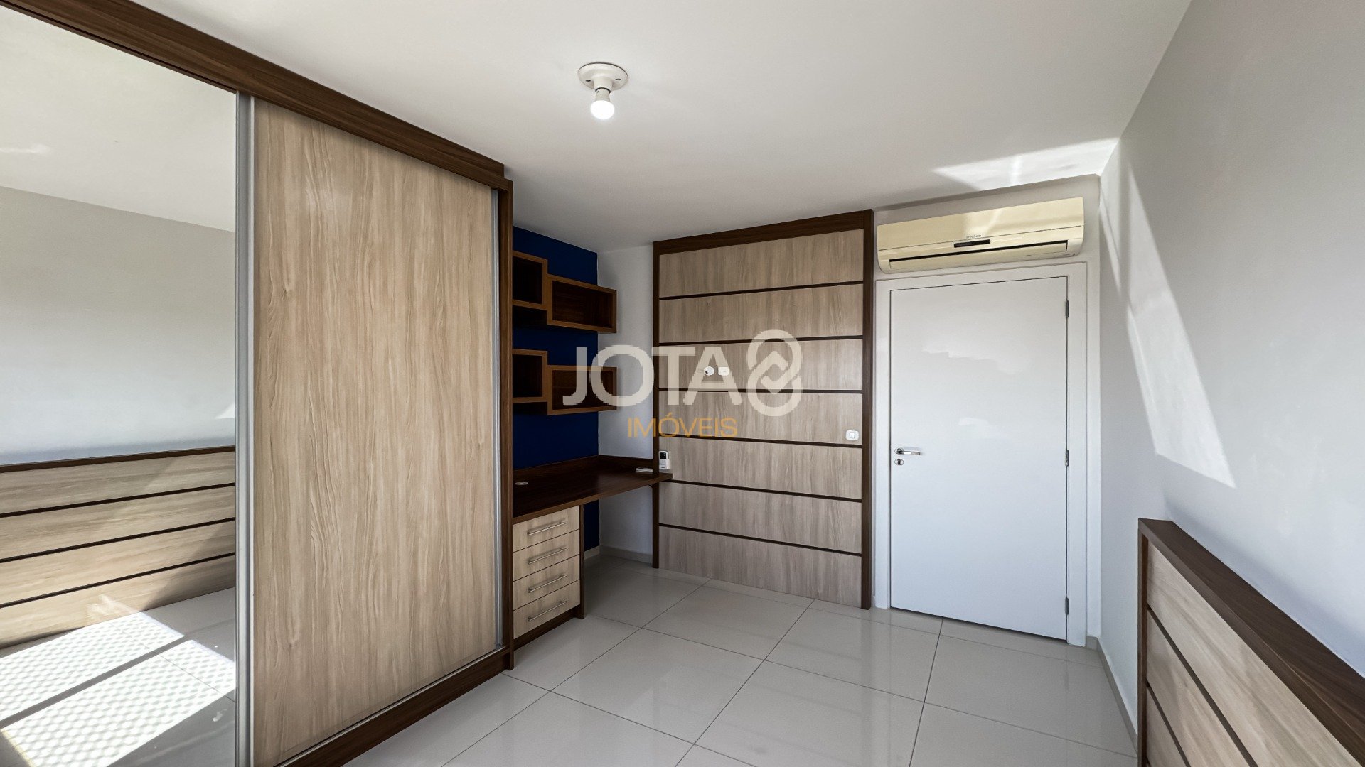 3 QUARTOS ANDAR ALTO E FACE NORTE NO ECOVILLE