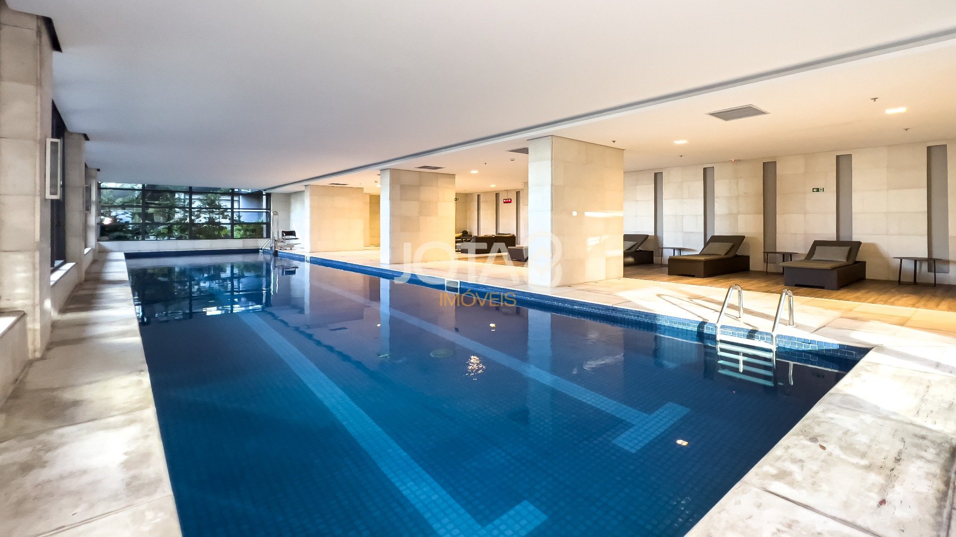 STUDIO MOBILIADO NO THE FIVE