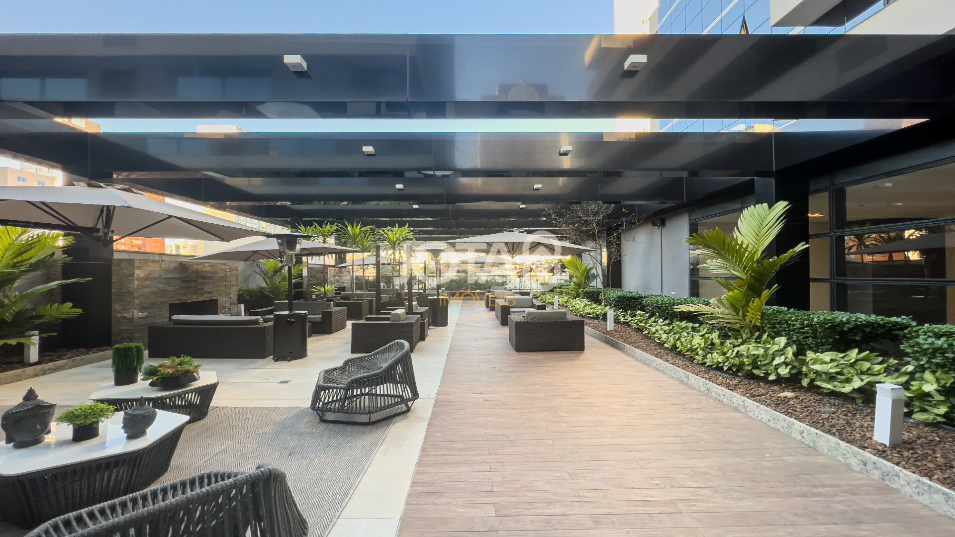 STUDIO MOBILIADO NO THE FIVE