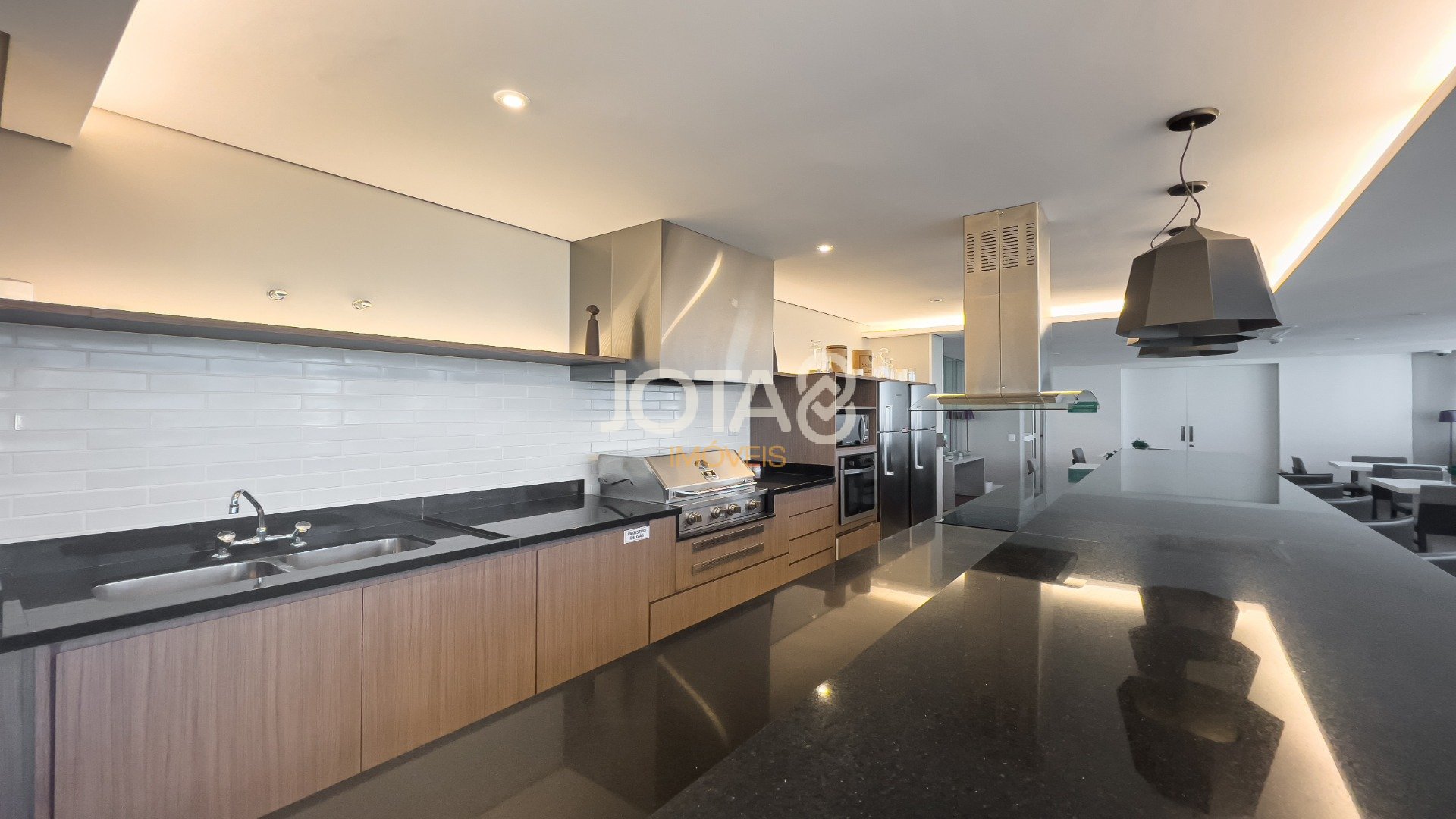 STUDIO MOBILIADO NO THE FIVE