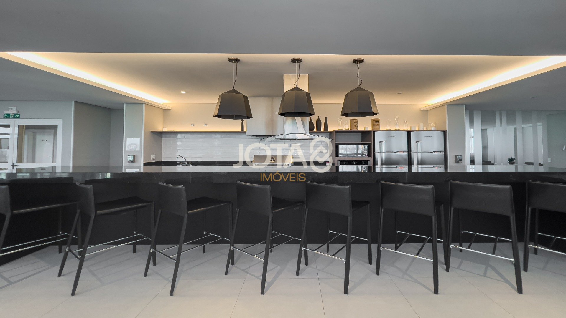 STUDIO MOBILIADO NO THE FIVE