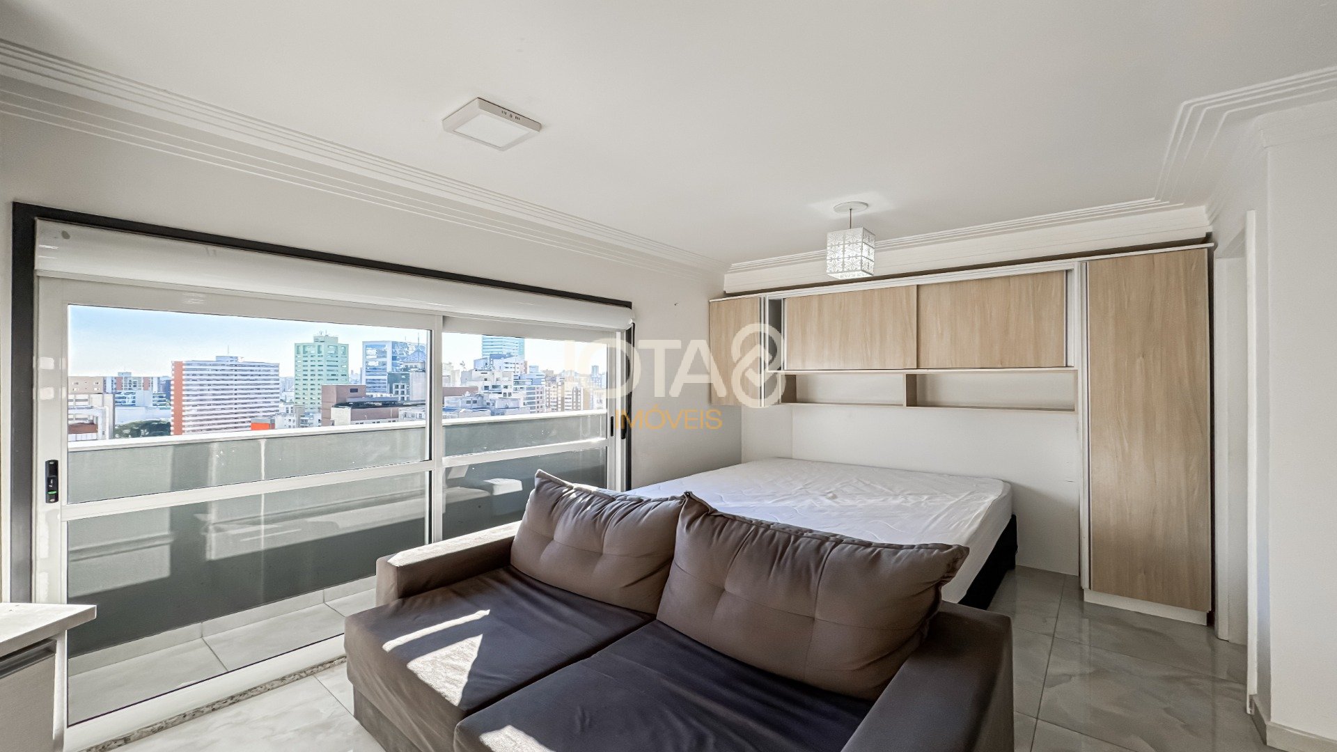 STUDIO MOBILIADO NO THE FIVE