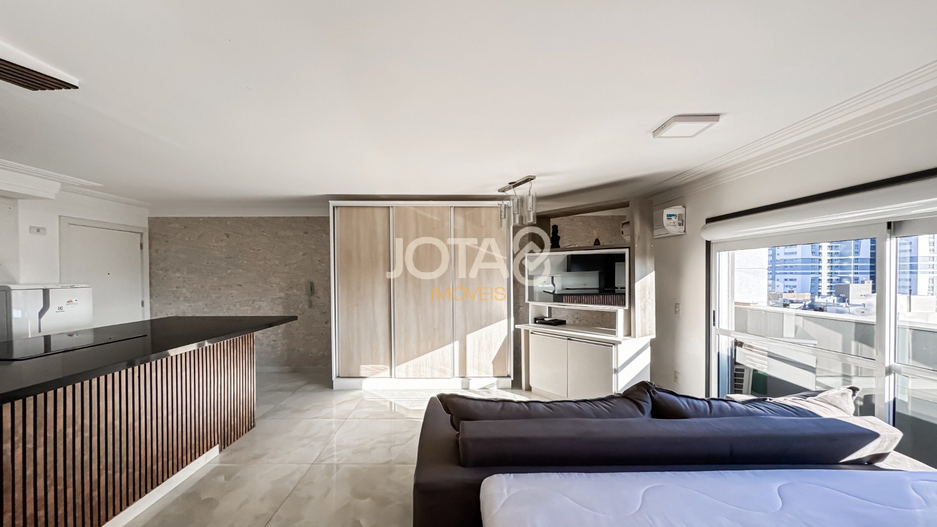 STUDIO MOBILIADO NO THE FIVE