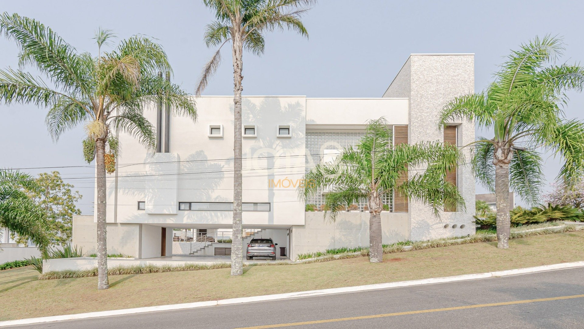 DESLUMBRANTE CASA COM 3 SUÍTES NO ALPHAVILLE GRACIOSA