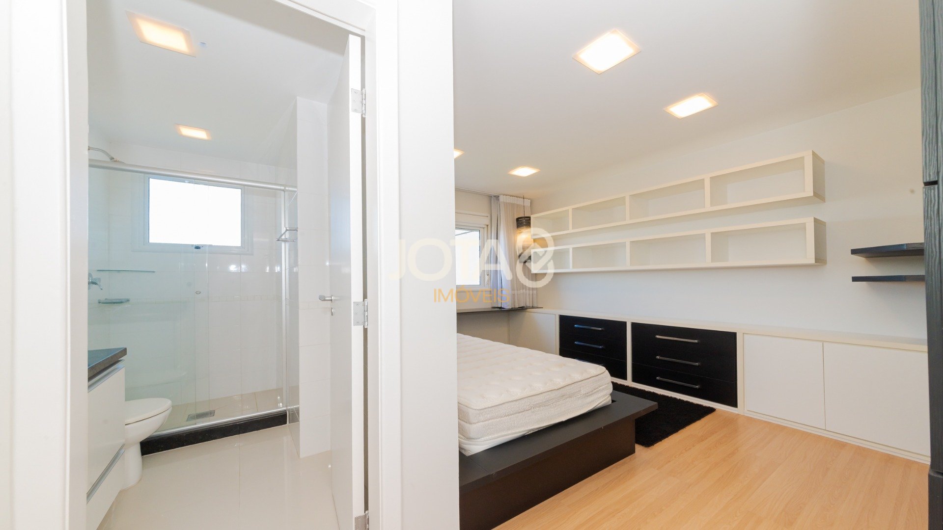 APARTAMENTO MOBILIADO 3 SUÍTES ANDAR NO ECOVILLE!