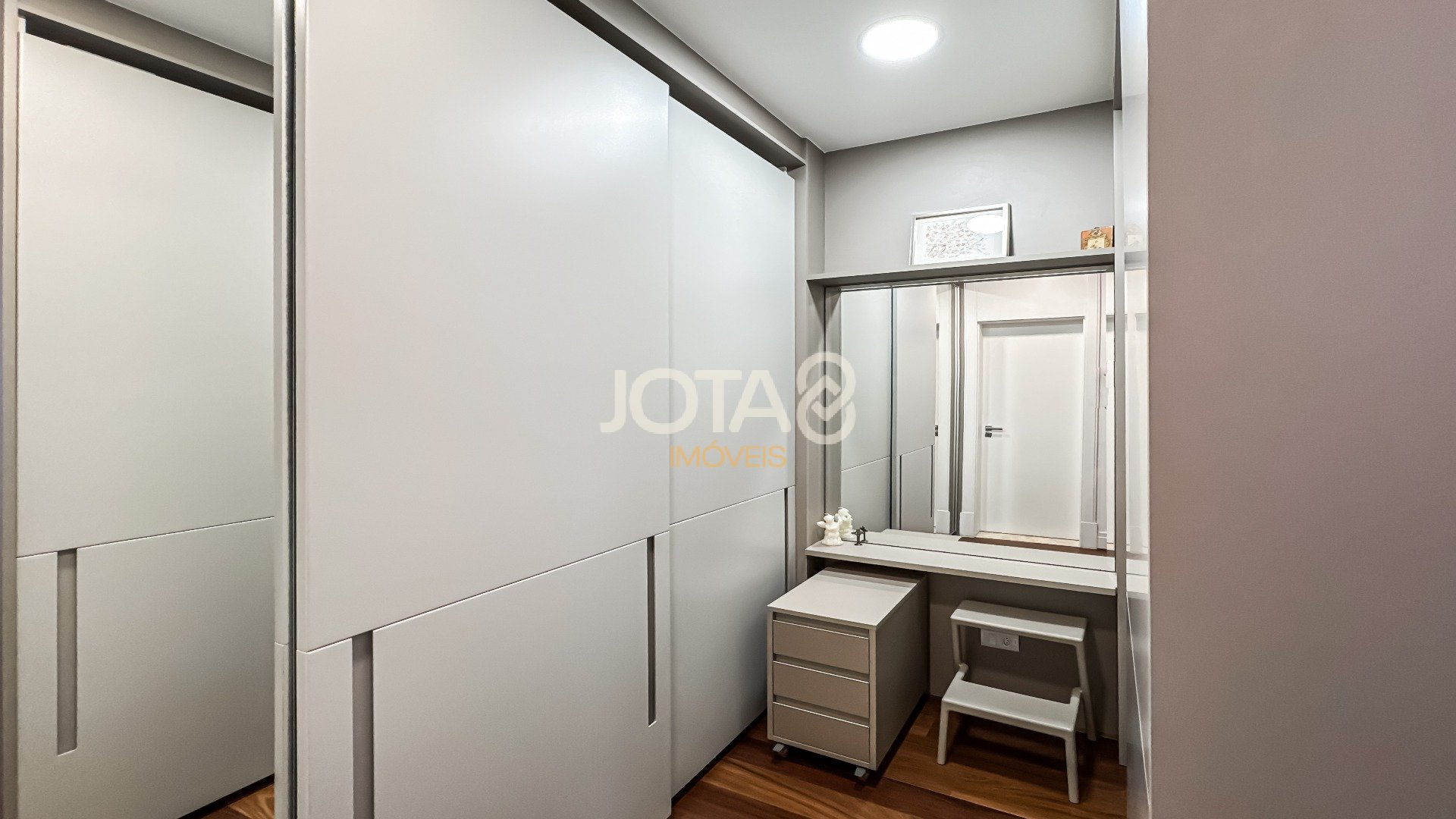 MODERNO APARTAMENTO COM 3 SUÍTES NO ECOVILLE