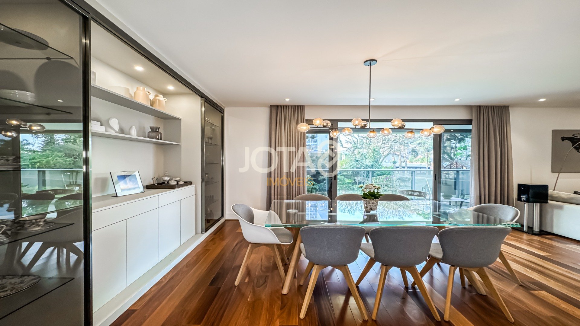 MODERNO APARTAMENTO COM 3 SUÍTES NO ECOVILLE