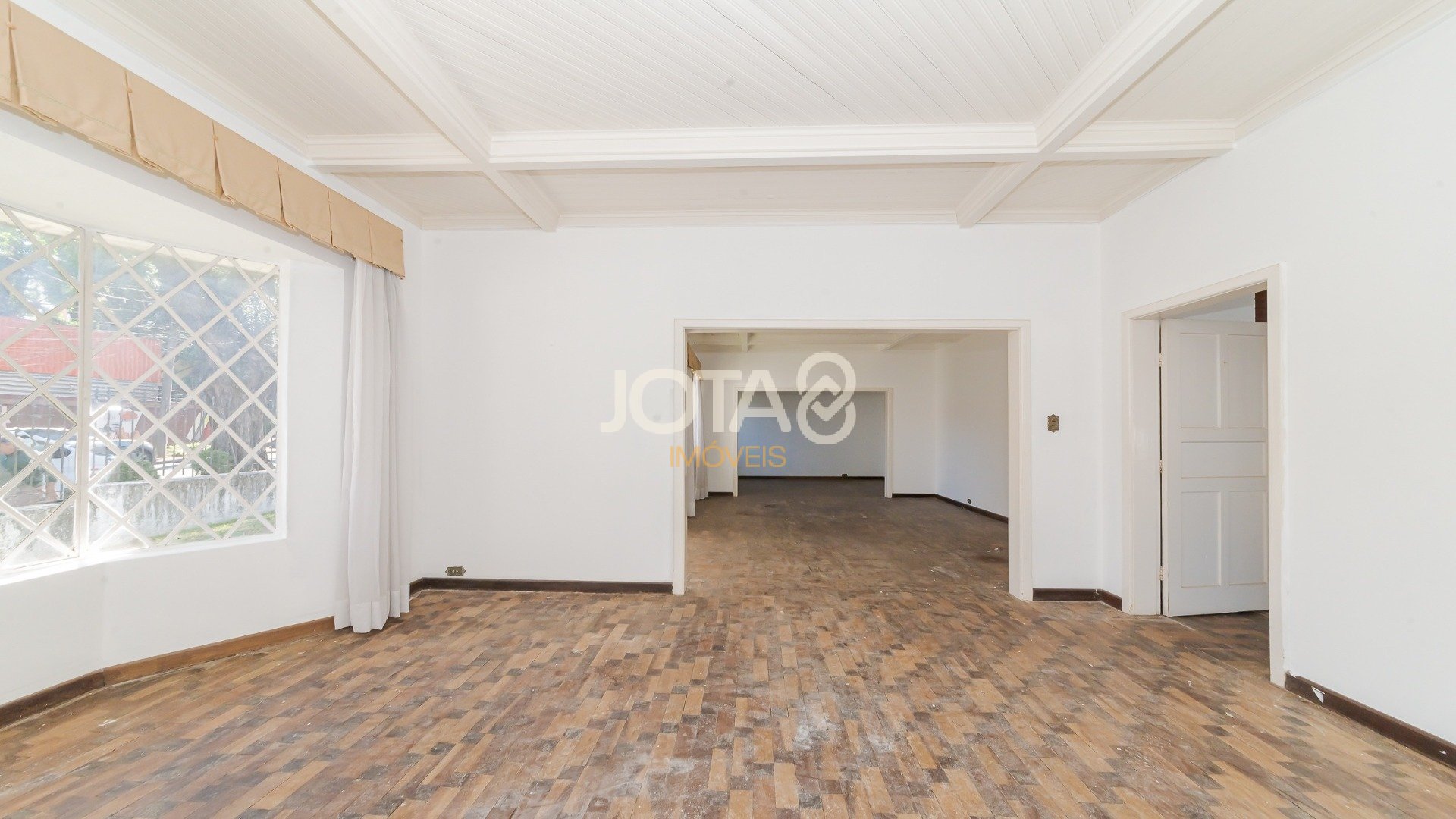 CASA COMERCIAL COM EXCELENTE LOCALIZAÇÃO NO BIGORRILHO