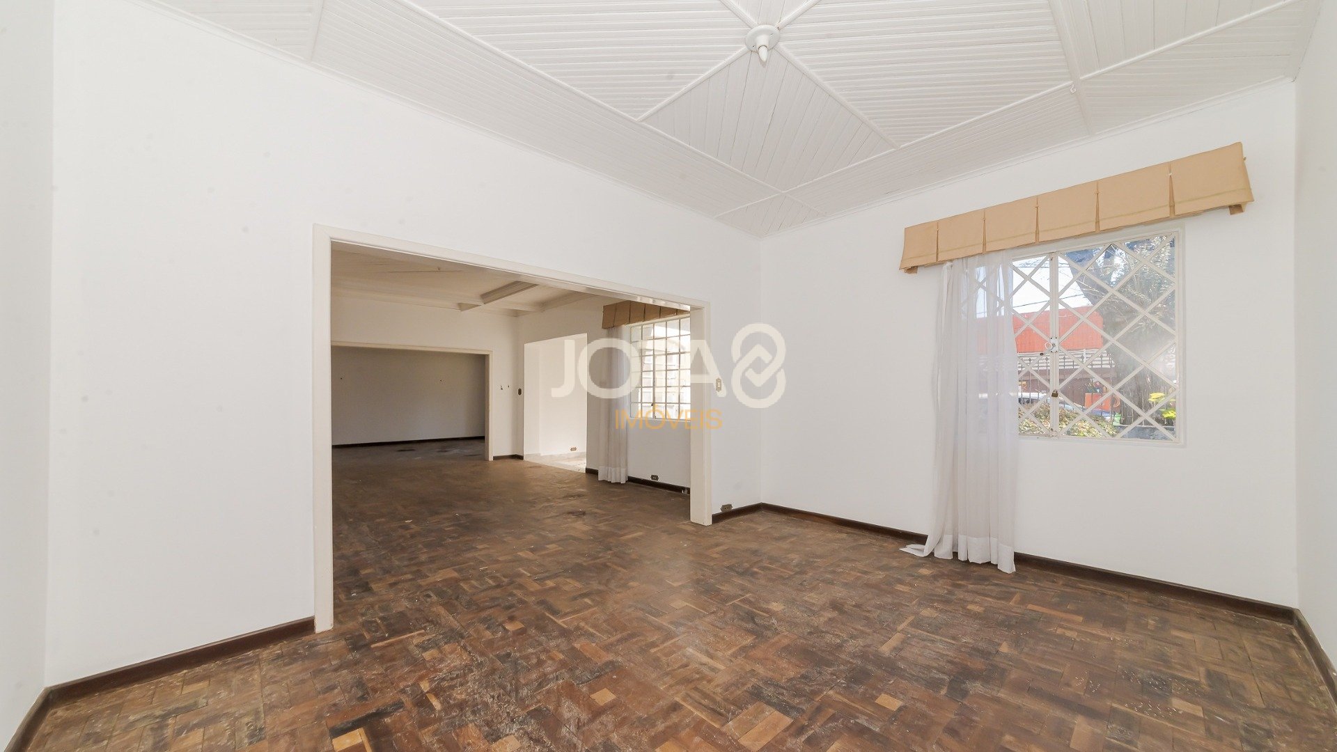 CASA COMERCIAL COM EXCELENTE LOCALIZAÇÃO NO BIGORRILHO